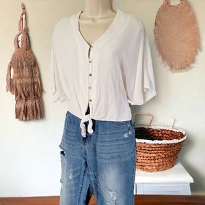 White cropped tie front button down short sleeve top size Large